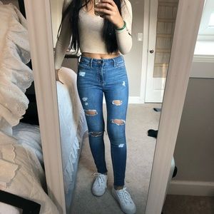 Hollister Mid Rise Ripped Skinny Jeans